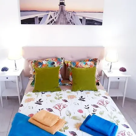 Playa De Americas Cozy For 2/4 Pax *