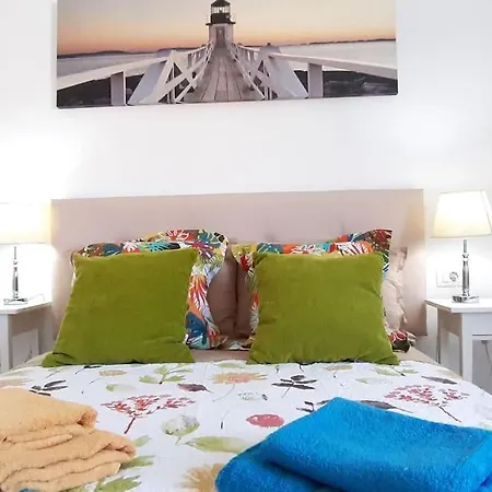 Playa De Americas Cozy For 2/4 Pax *