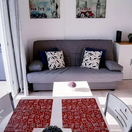 Playa De Americas Cozy For 2/4 Pax *