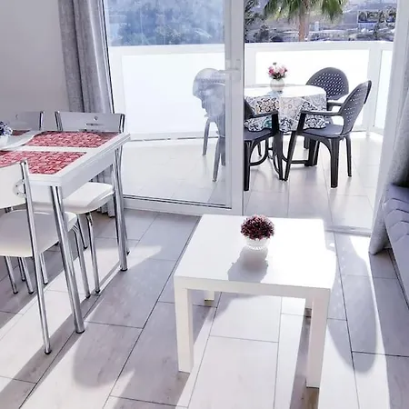 Playa De Americas Cozy For 2/4 Pax